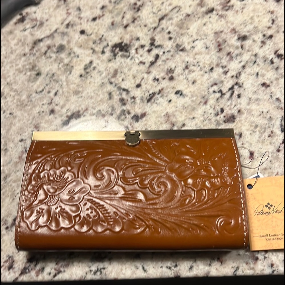 NWT PATRICIA NASH Florence BROWN Tooled FLORAL Cauchy RFID LEATHER WALLET Newtag